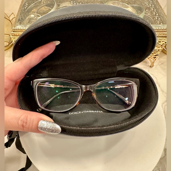 Dolce & Gabbana Rx Tortoiseshell Eyeglass Frames/Etched Temple Arms EUC D&G Case - Picture 17 of 17